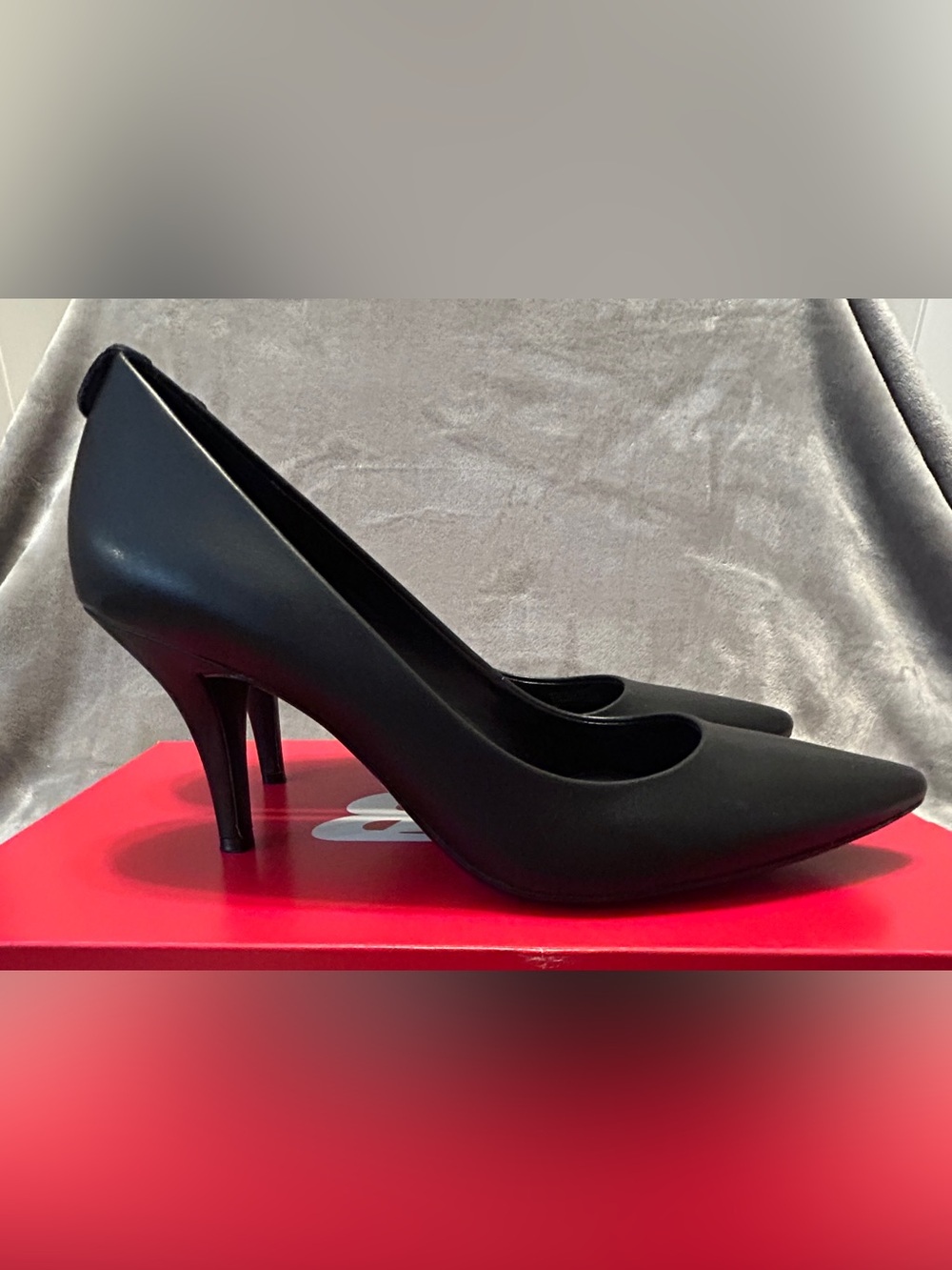 Michael Kors Black Leather Pointed-Toe Stiletto Pumps - Alina Flex Fit - Picture 2 of 10